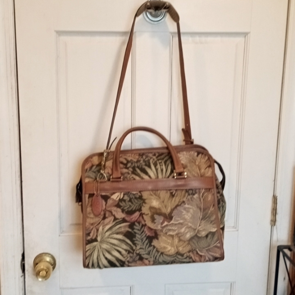 Boyt Travel Bag with new lock & keys attached by mfg.